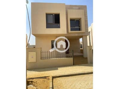 4 Bedroom Villa for Sale in 6th of October, Giza - WhatsApp Image 2025-01-30 at 1.26. 41 PM (2). jpg