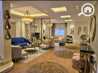 4 Bedroom Villa for Sale in Mostakbal City, Cairo - 571848e9-4644-49a2-aff5-8e8298aaaa45. jpg