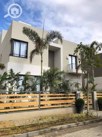 3 Bedroom Townhouse for Sale in New Cairo, Cairo - A special offer for a limited time from Palm Hills Installments over 10 years townhouse in Palm Hills new cairo, open view on green spaces