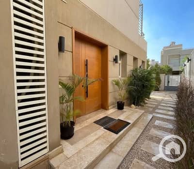 5 Bedroom Townhouse for Sale in 6th of October, Giza - WhatsApp Image 2025-01-07 at 19.25. 54_e83a5ed6. jpg