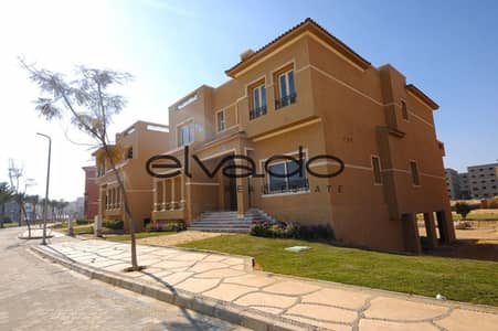 7 Bedroom Twin House for Sale in New Cairo, Cairo - فيلا للبيع في التجمع - توين هاوس1 (5). jpg