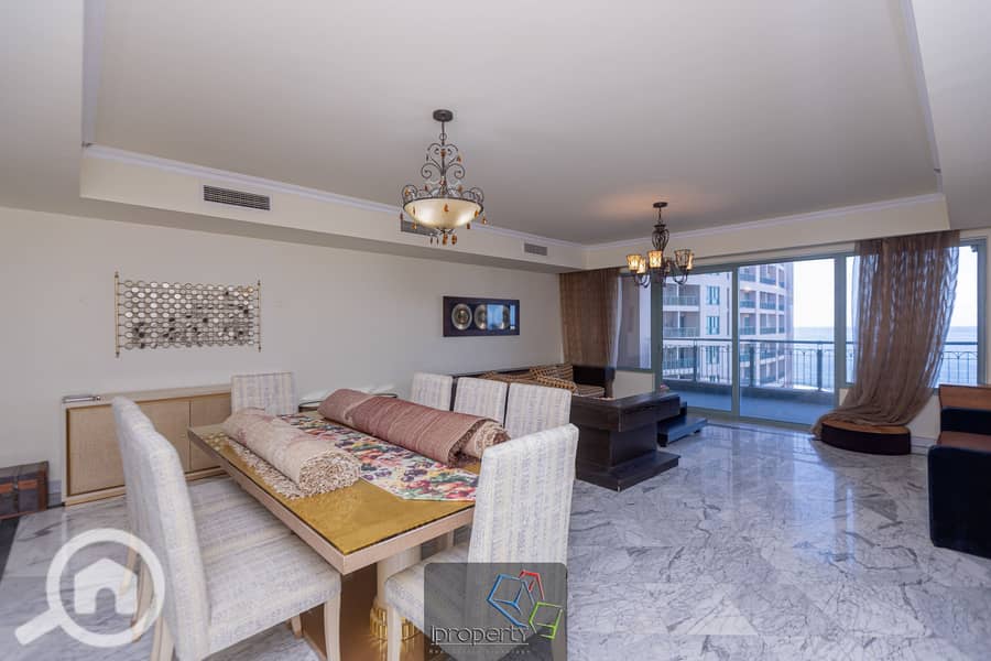 Apartment for Rent in Four Seasons - Foreigners Only