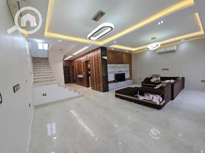 4 Bedroom Townhouse for Sale in Sheikh Zayed, Giza - 6e3348c3-123d-4217-ba9d-e5ca097cf4d3. jfif. jpg