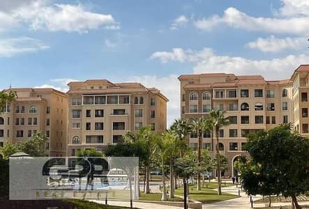 3 Bedroom Flat for Sale in New Cairo, Cairo - Open pool and landscape view apartment for sale in 90 Avenue New Cairo 171m with installments next to AUC