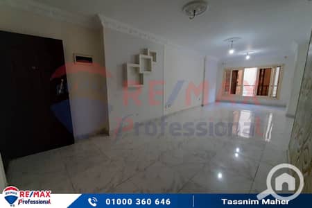 3 Bedroom Flat for Sale in Laurent, Alexandria - IMG-20250214-WA0051. jpg