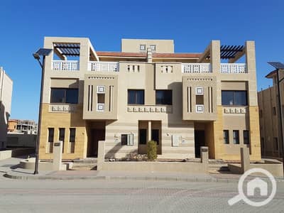 4 Bedroom Twin House for Sale in 6th of October, Giza - 279850f3-a21f-4fa1-959c-a1d5fb37c8b7. jpeg