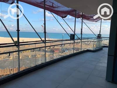 4 Bedroom Flat for Sale in North Coast, Matruh - 5cf9f3e0-e42a-4012-ba8b-0558078a7d68. jpg