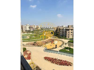 3 Bedroom Penthouse for Sale in 6th of October, Giza - IMG-20241103-WA0200. jpg