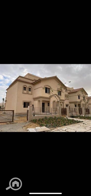 4 Bedroom Twin House for Sale in Madinaty, Cairo - للبيع في مدينتي فيلا تاون هاوس 210 م مباني فيلات الفورسيزون