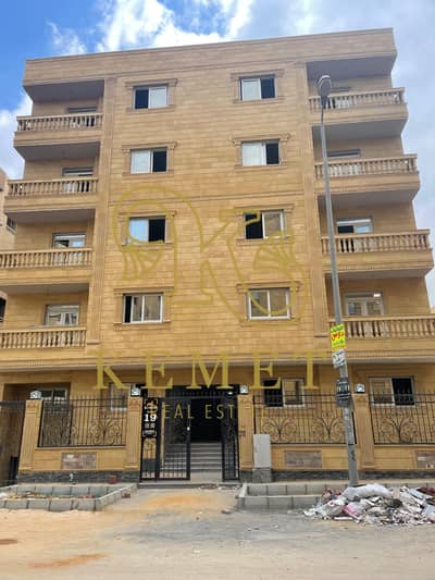 3 Bedroom Flat for Sale in New Cairo, Cairo - 111. jpg