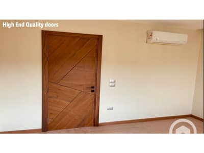 3 Bedroom Penthouse for Sale in 6th of October, Giza - IMG-20250224-WA0014. jpg