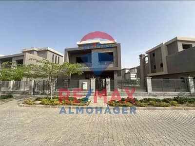 4 Bedroom Villa for Sale in 6th of October, Giza - 8469ad72-1462-4b0b-97db-703e367e1882. png