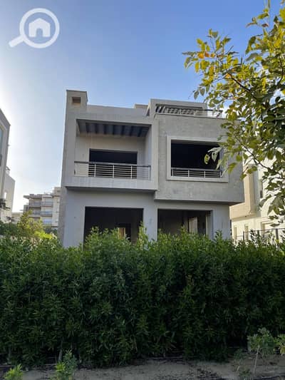 5 Bedroom Villa for Sale in 6th of October, Giza - IMG-20250130-WA0324. jpg