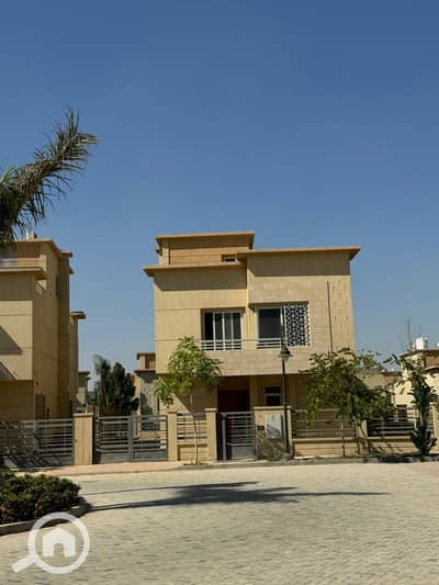 4 Bedroom Villa for Sale in 6th of October, Giza - WhatsApp Image 2025-01-19 at 17.51. 55_9ea65b70. jpg