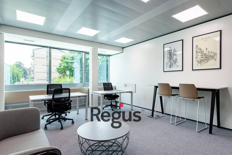 8 Regus EUR Woliba 5852 Rome Italy Large Office 2. jpg