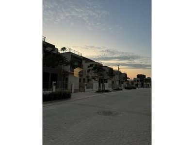 3 Bedroom Townhouse for Sale in New Cairo, Cairo - 2208972e-c000-4dbb-97c3-b6a08d48db05. jpg