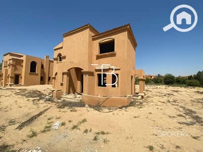 5 Bedroom Villa for Sale in 6th of October, Giza - 0c64eaef-507f-417b-be8b-47715a58a6a8. jpg