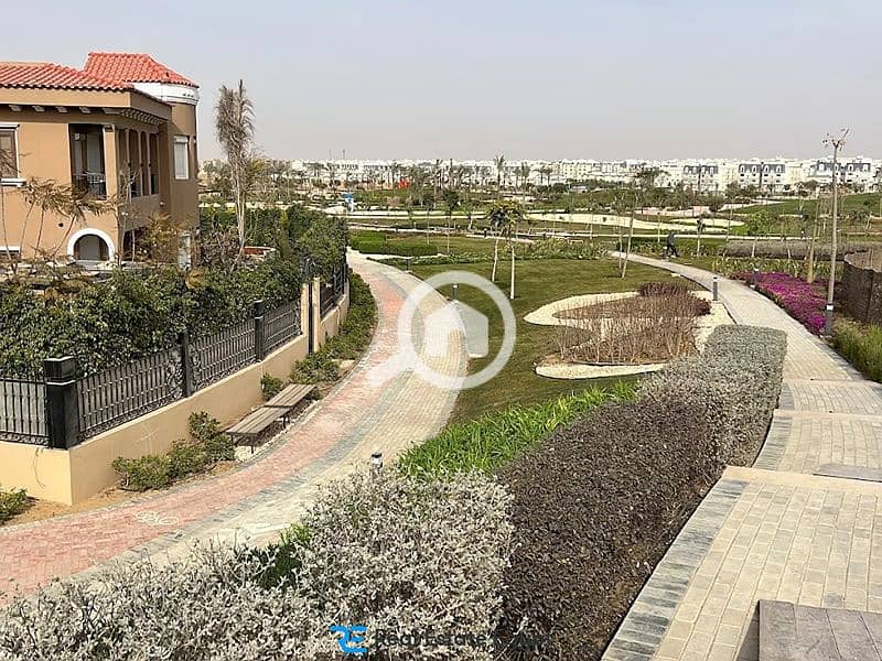 2 120-residential-in-new-cairo-hyde-park-compound-SsS3NrabfC. jpg