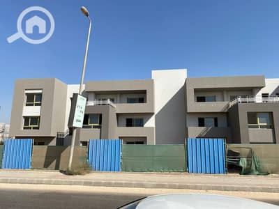 4 Bedroom Townhouse for Sale in Sheikh Zayed, Giza - WhatsApp Image 2020-11-08 at 16.39. 52 (2). jpeg