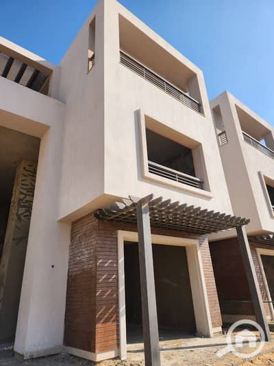 3 Bedroom Twin House for Sale in 6th of October, Giza - IMG-20250312-WA0021. jpg