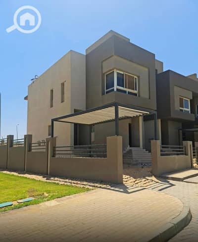 4 Bedroom Twin House for Sale in Sheikh Zayed, Giza - WhatsApp Image 2025-02-17 at 1.13. 35 PM (2). jpeg