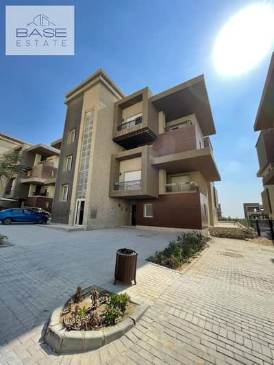 4 Bedroom Duplex for Sale in 6th of October, Giza - IMG-20250302-WA0135. jpg