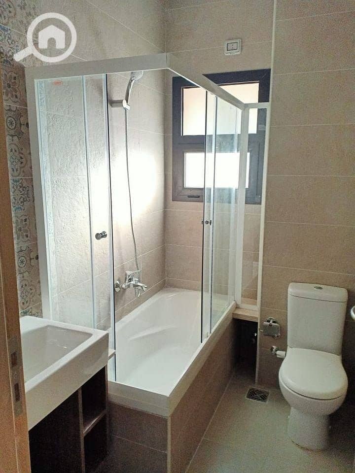 5 3af28dd1-ca79-48e5-b4ad-c01b86cb2a2e. jpg