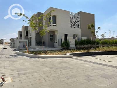 6 Bedroom Villa for Sale in 6th of October, Giza - IMG-20250115-WA0015. jpg