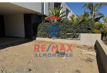 4 Bedroom Townhouse for Sale in 6th of October, Giza - 6874033-672e0o (1). jpg