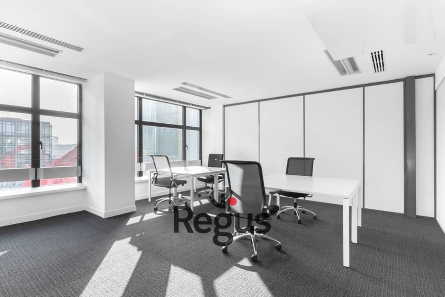 6 Regus Place De La Defense(3573) Paris France Office. jpg