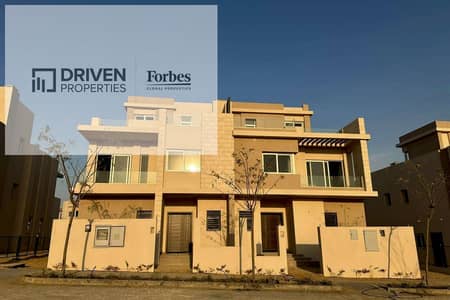 3 Bedroom Townhouse for Sale in 6th of October, Giza - xDUVUGyUKAz9v8fROdJnK1O1zfSkgFEkIYlXRpnG. jpg