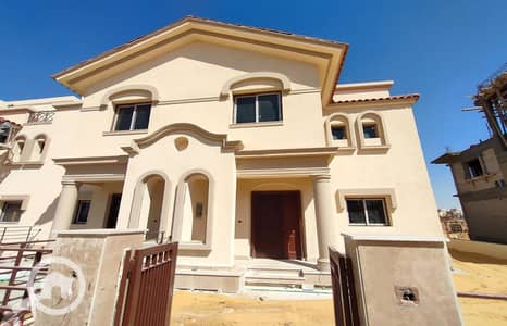 4 Bedroom Townhouse for Sale in Madinaty, Cairo - 8551542b-6a02-483a-8c50-6d8facbb57c2. jpg