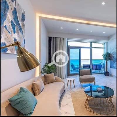 شقة 3 غرف نوم للبيع في الساحل الشمالي، مطروح - شقه بالتقسيط علي 12 سنة ultra lux فووووري في ابراج العلمين علي البحر مباشرة