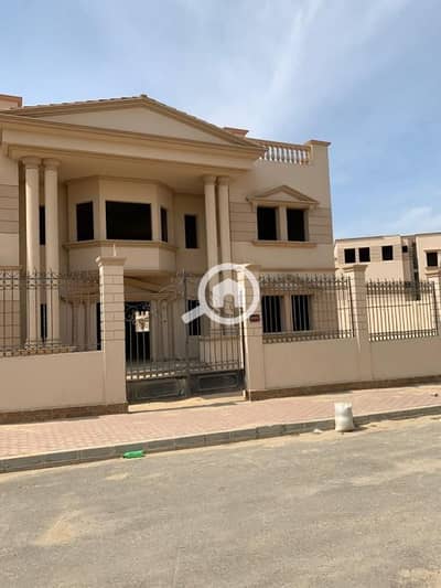 4 Bedroom Villa for Sale in Sheikh Zayed, Giza - Capture 1. JPG