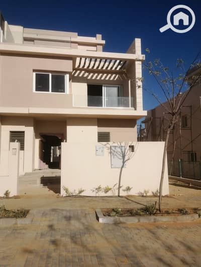 4 Bedroom Townhouse for Sale in 6th of October, Giza - WhatsApp Image 2025-03-17 at 21.55. 15_f05ee4eb. jpg