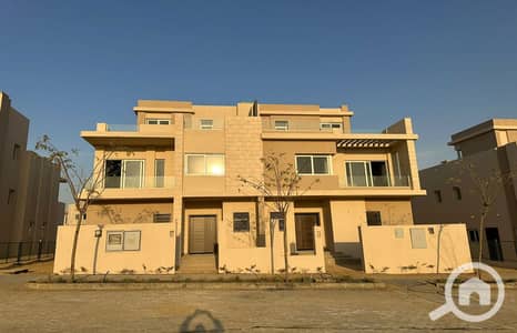 4 Bedroom Townhouse for Sale in 6th of October, Giza - WhatsApp Image 2025-01-22 at 2.53. 46 PM(3)_1400x900. jpg