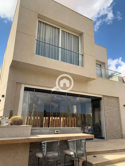 4 Bedroom Townhouse for Sale in 6th of October, Giza - 0c47679d-cac3-4f6d-82d9-17030aca8742. jpg