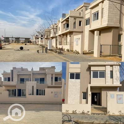 4 Bedroom Townhouse for Sale in 6th of October, Giza - bvf. jpg