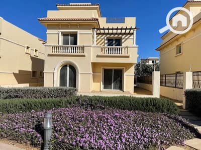 4 Bedroom Villa for Sale in New Cairo, Cairo - 481707050_2048287962306816_4025762484552201203_n. jpg