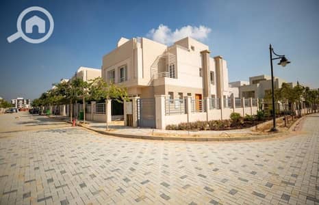 توين هاوس 5 غرف نوم للبيع في الشيخ زايد، الجيزة - 1. png