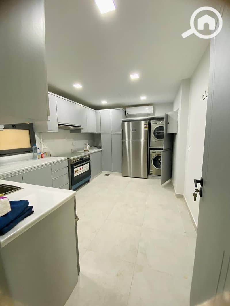 8 faa3bd60-8320-4ba8-a922-d8f099d803e2. jpg