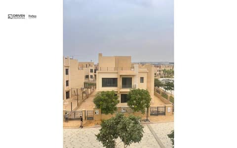 4 Bedroom Twin House for Sale in Sheikh Zayed, Giza - 0ecdbe5b-2393-4aca-bcdb-7e868573845b. jpg