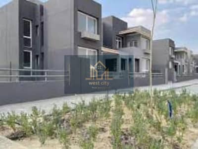 4 Bedroom Twin House for Rent in 6th of October, Giza - c60215e2-5187-45f6-bc9b-b75c65cb4139. jpg