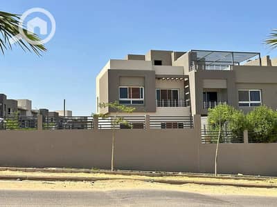 5 Bedroom Twin House for Sale in Sheikh Zayed, Giza - 460960852_1569947470616494_1849008793561789620_n. jpg