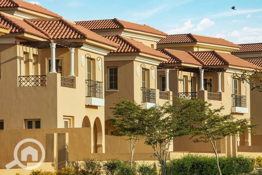 6 Town-Houses-For-Sale-in-HYDE-PARK. jpg