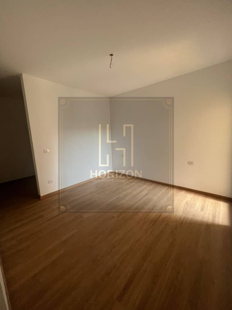 4 Compound Fifth Square Al Marasem كمبوند فيفث سكوير المراسم. jpeg