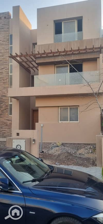 4 Bedroom Townhouse for Sale in 6th of October, Giza - WhatsApp Image 2025-04-06 at 12.47. 55 PM (2). jpeg