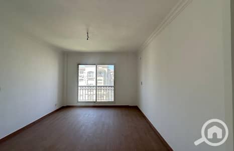 5 Bedroom Flat for Sale in Madinaty, Cairo - 0d85842c-c17d-4a67-9e57-e867eac54443. jpg