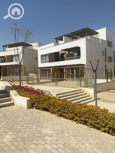 5 Bedroom Twin House for Sale in 6th of October, Giza - WhatsApp Image 2025-04-20 at 12.31. 35_bef7b4cf. jpg