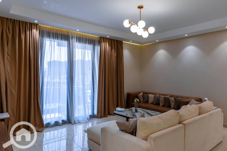 2 IMGT5616-HDR. JPG